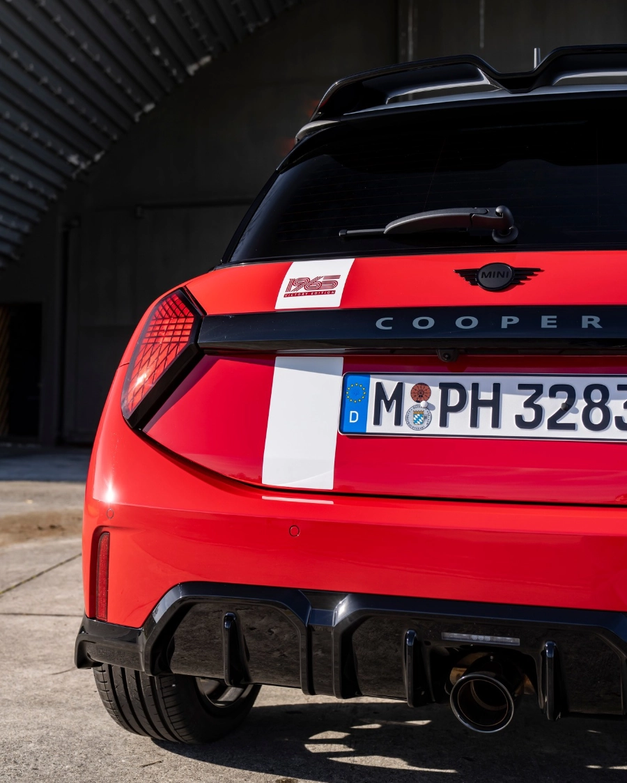 Detal MINI 1965 Victory Edition – oznaczenia i nawiązania do roku 1965