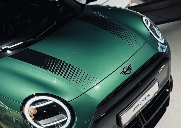 MINI Cooper Electric detal maski wzór i reflektor LED